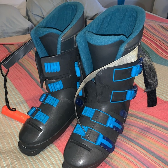 salomon evolution 7.0 ski boots